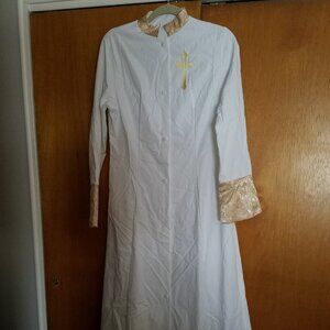 White Church Robe for Women Medium (NWOT)